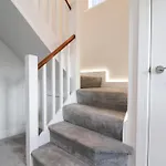Sea View House *
