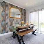 Sea View House *