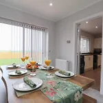 Sea View House * Редкар